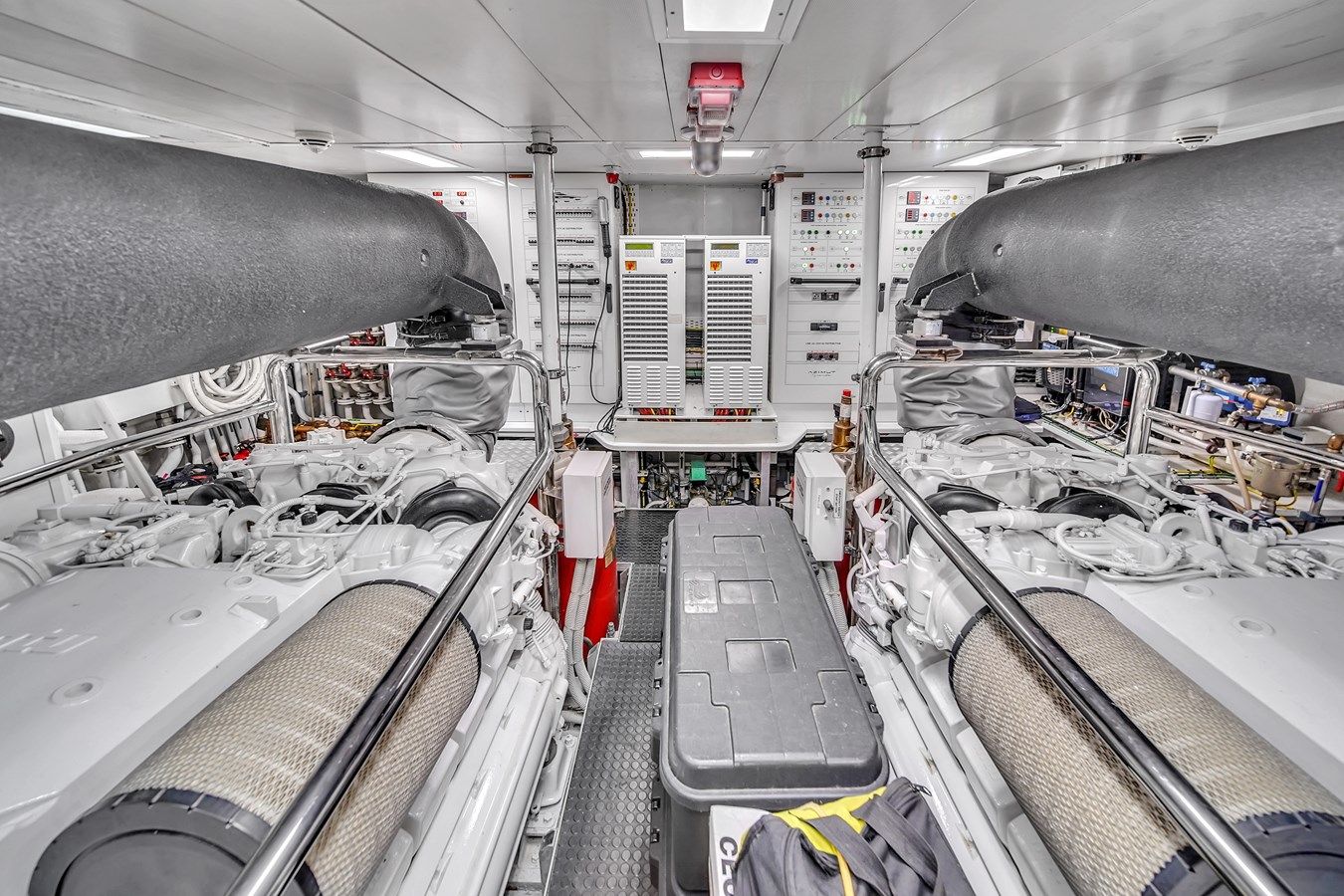 Купить яхту 2017 Azimut 30 Metri 95 в Shestakov Yacht Sales