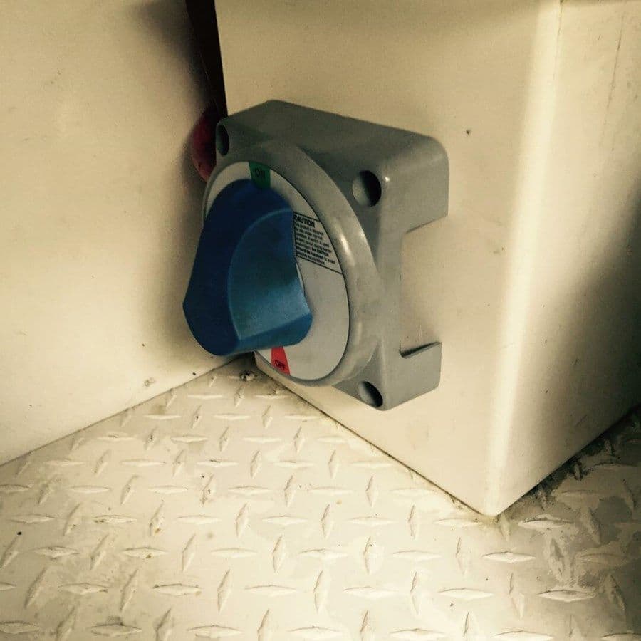 Продажа яхты R & R 2000