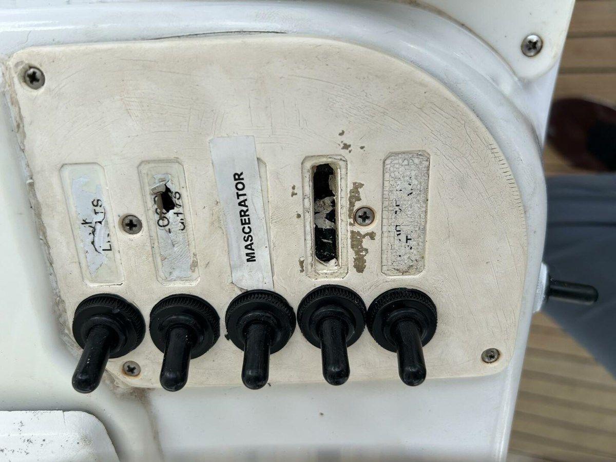 Продажа яхты R & R 3800 Tournament Express