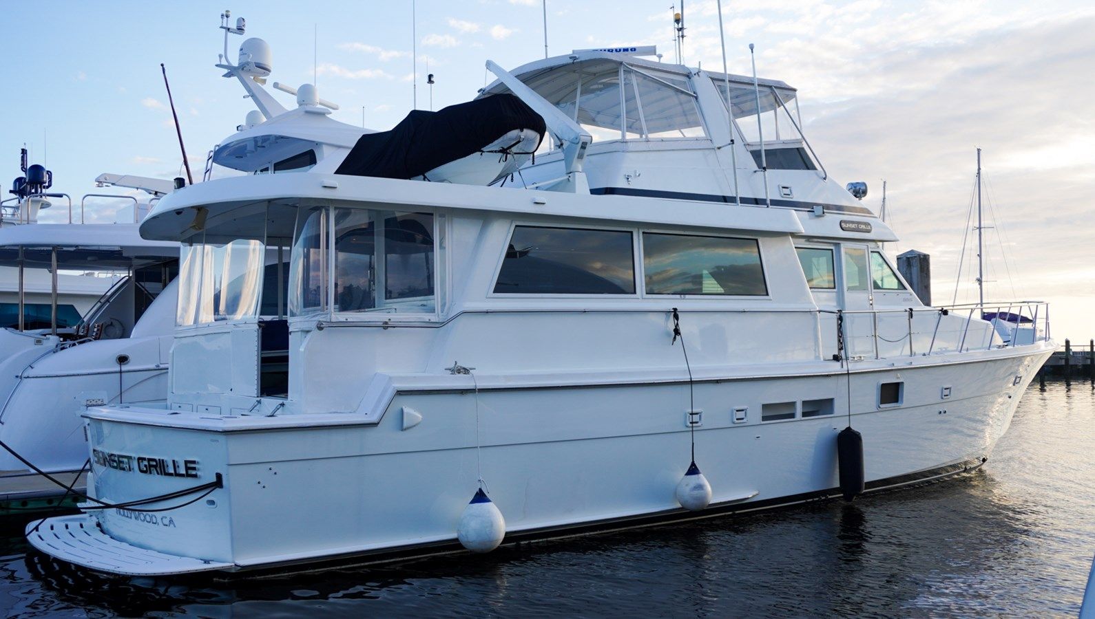 SUNSET GRILLE - Hatteras yacht sale