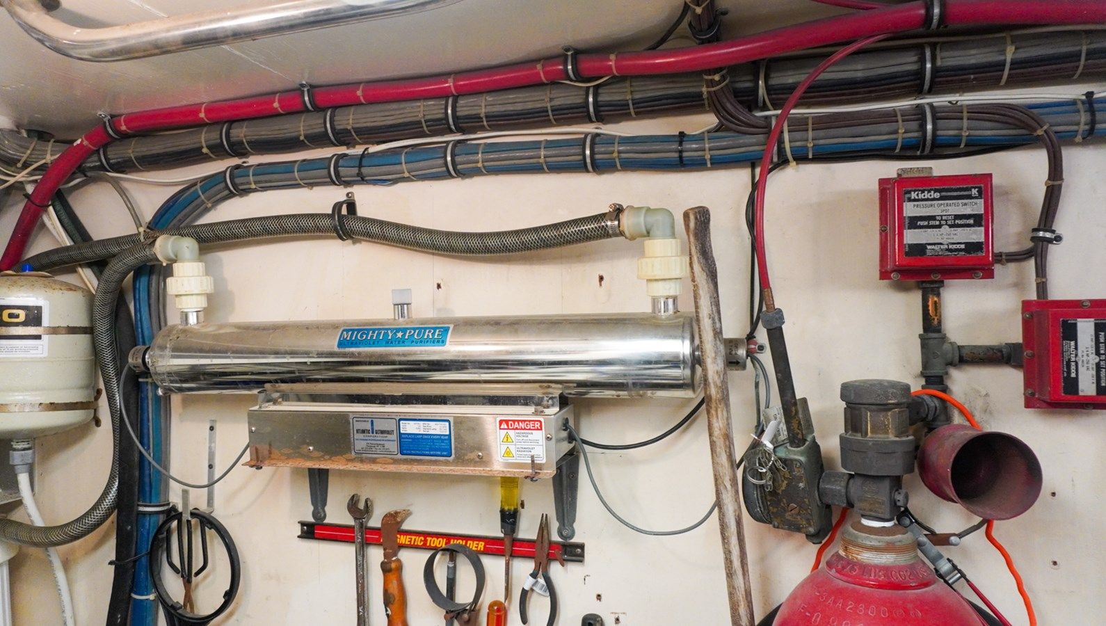 Buy a SUNSET GRILLE - Hatteras at Shestakov Yacht Sales