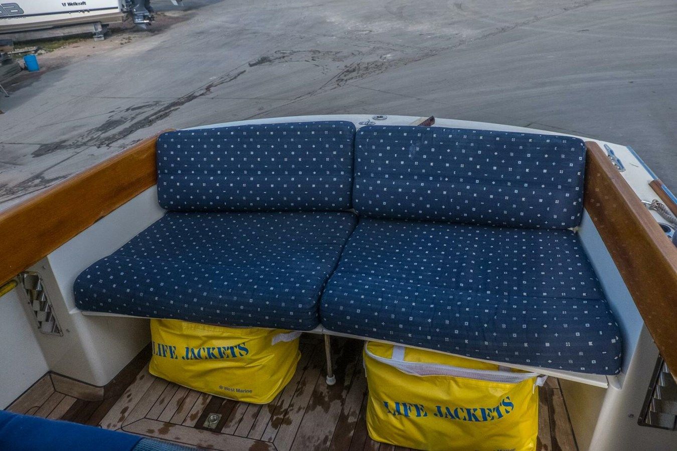 Стоимость яхты Courage - Hinckley