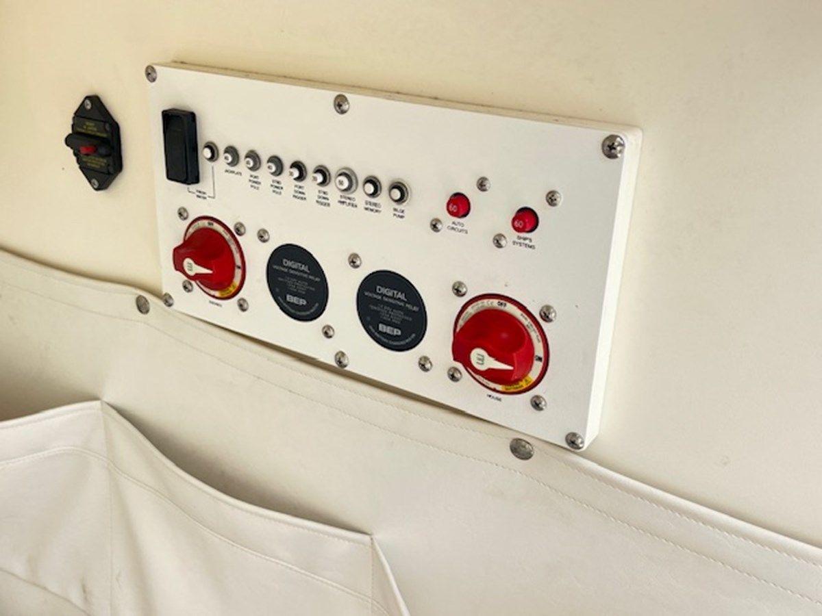 Buy a 2019 WELLCRAFT 262F 2019 at Shestakov Yacht Sales