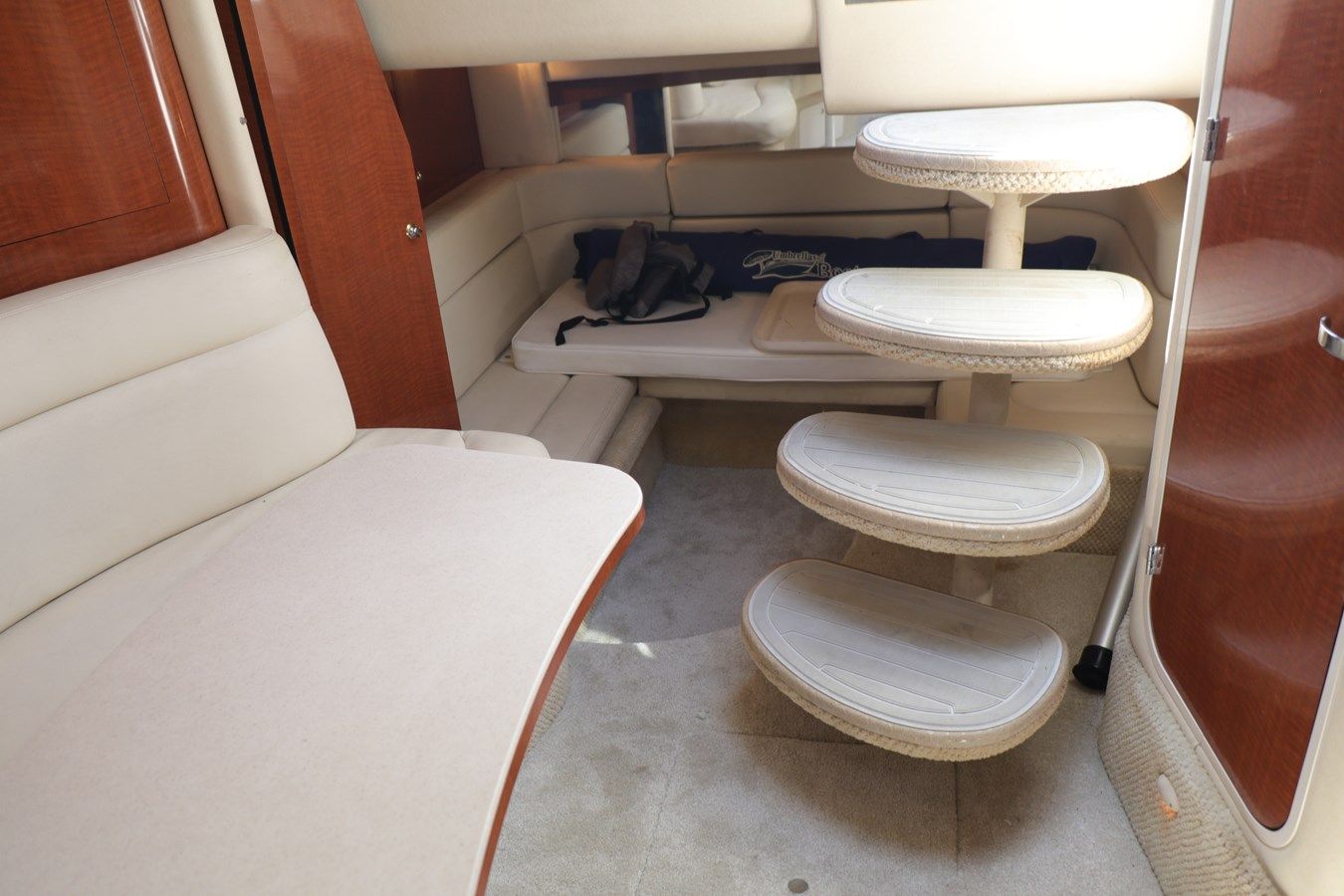 Купить яхту 2003 Sea Ray 320 Sundancer - SEA RAY в Shestakov Yacht Sales