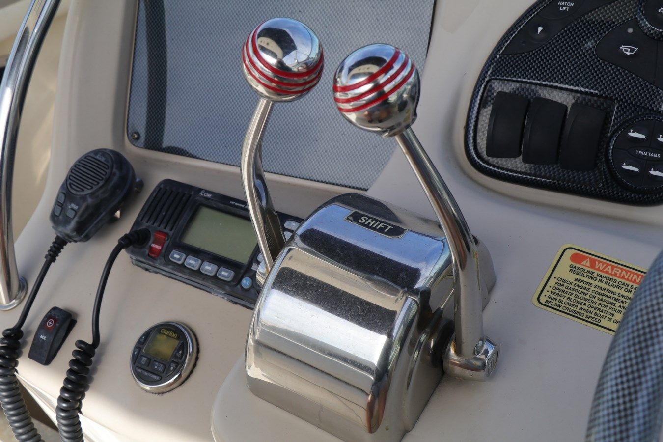 Купить яхту 2003 Sea Ray 320 Sundancer 320 Sundancer в Shestakov Yacht Sales