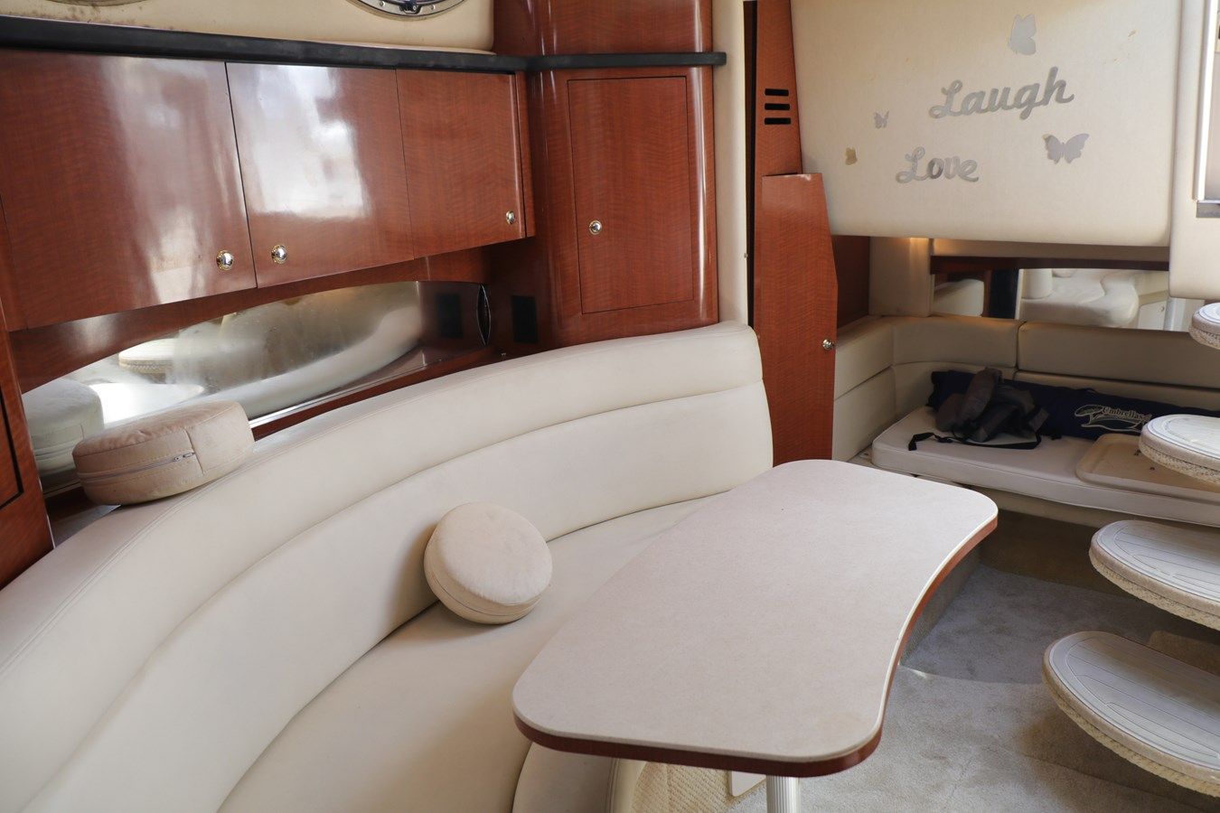 Купить яхту 2003 Sea Ray 320 Sundancer в Shestakov Yacht Sales