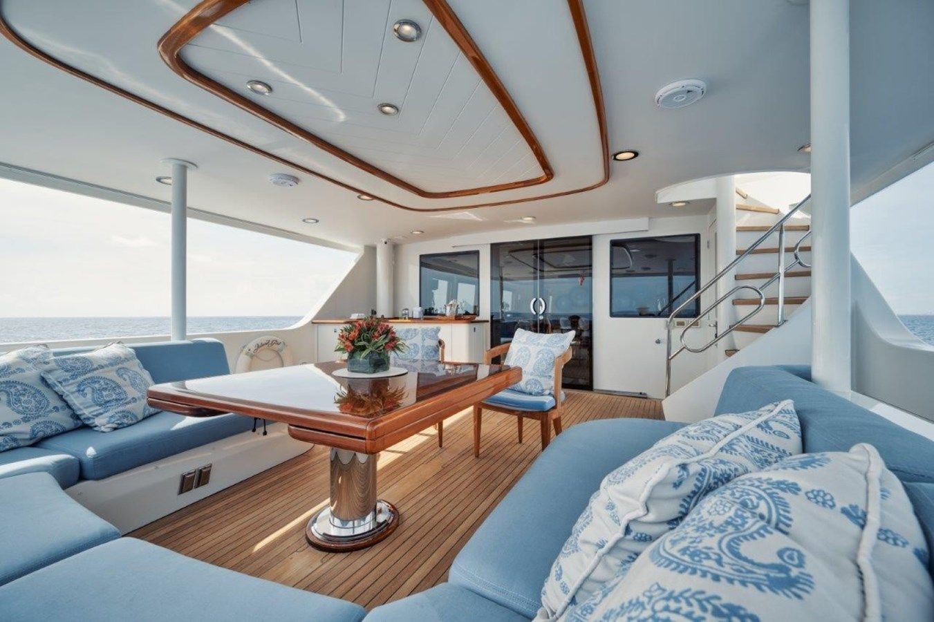 Buy a yacht Island Girl