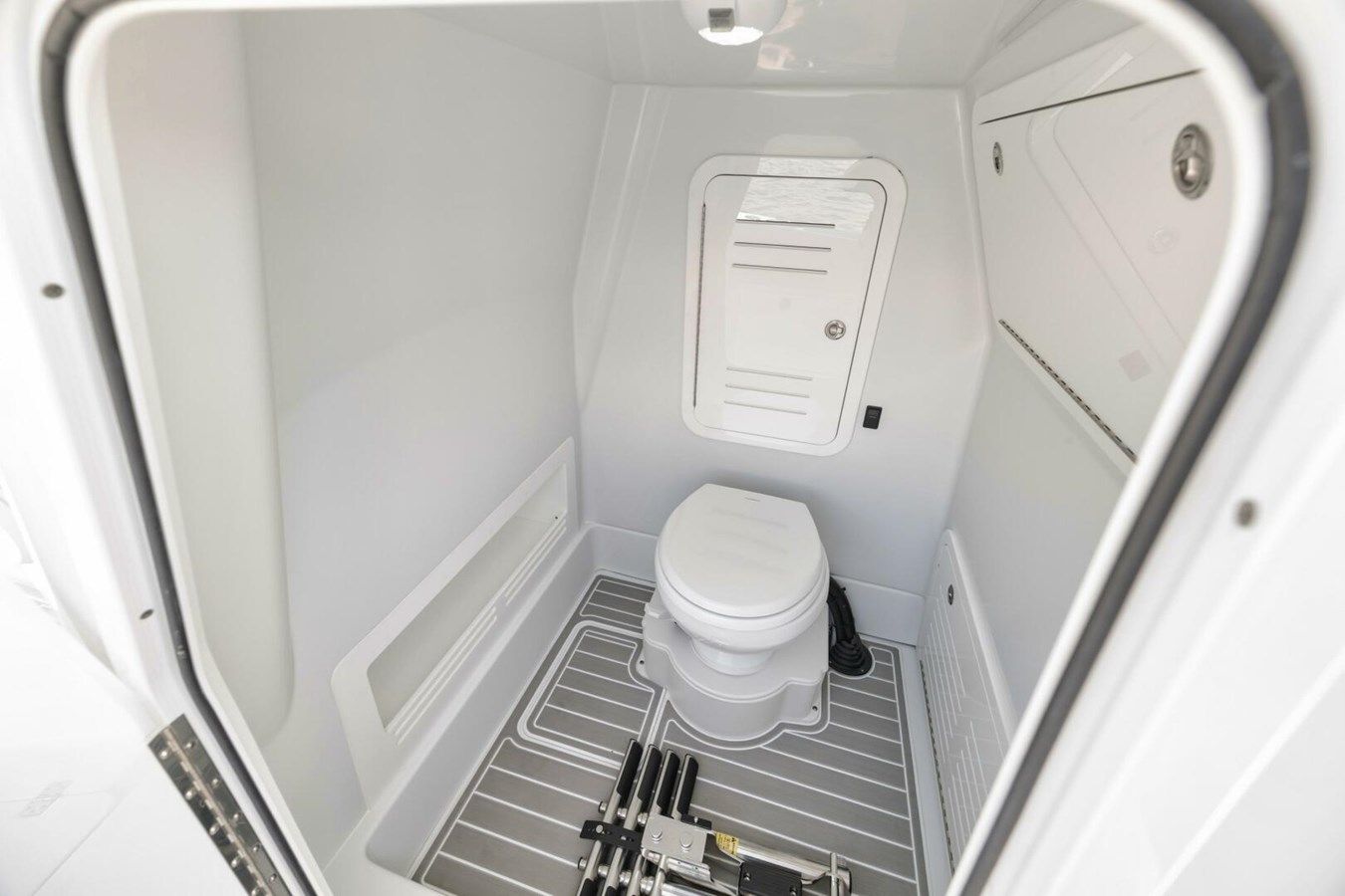 Buy a yacht 36 Offshore 2025