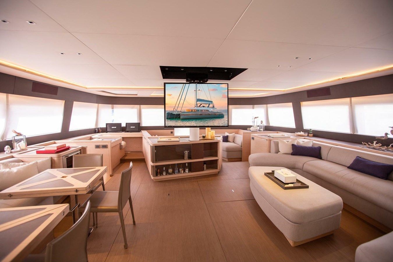 Buy a yacht Sicilian Breeze SEVENTY 7