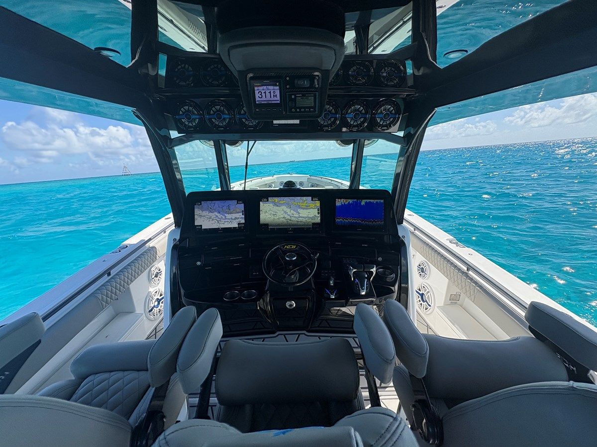 Купить яхту EG VODKA - HCB в Shestakov Yacht Sales