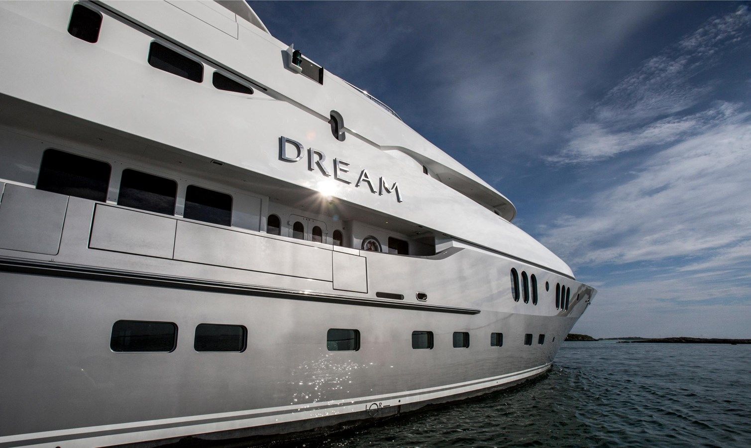 best yacht sales deals DREAM 196