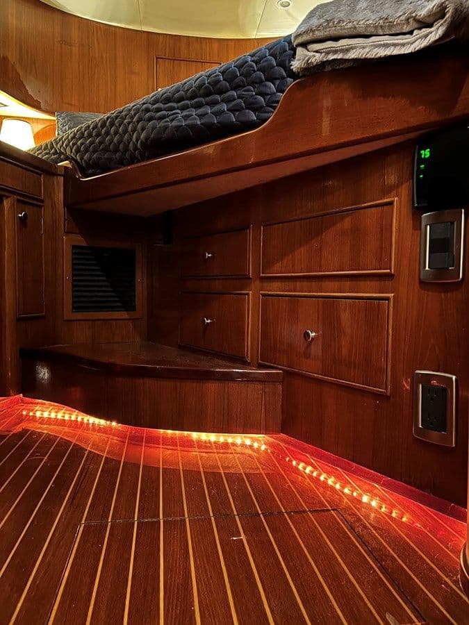 Buy a MAHI DREAM at Shestakov Yacht Sales