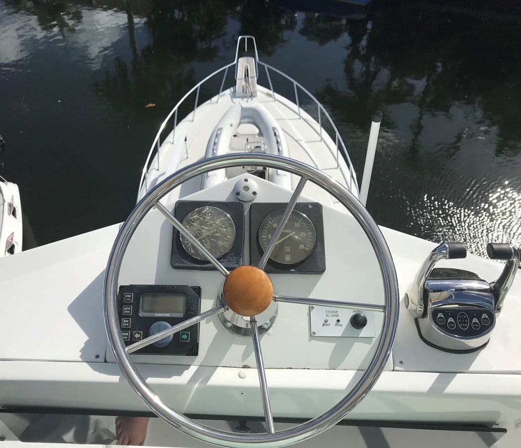 Buy a MAHI DREAM - LYDIA YACHTS at Shestakov Yacht Sales