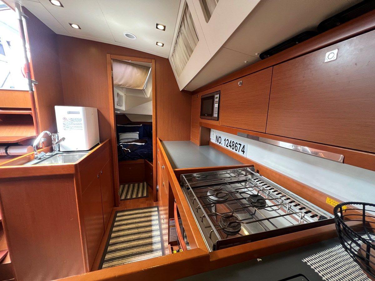 Buy a yacht Beneteau Oceanis 48 OCEANIS 48