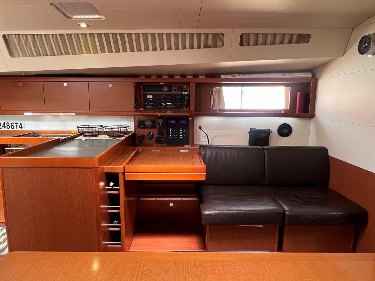 best yacht sales deals Beneteau Oceanis 48