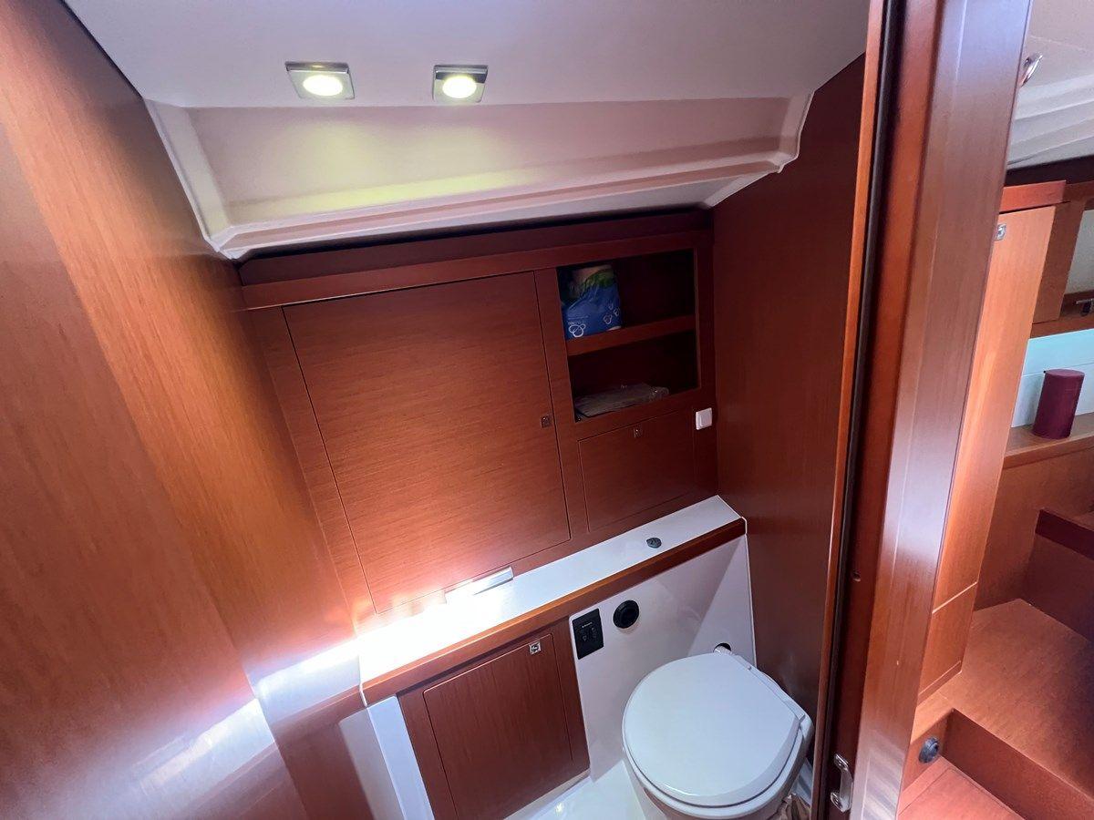 Buy a yacht Beneteau Oceanis 48 47