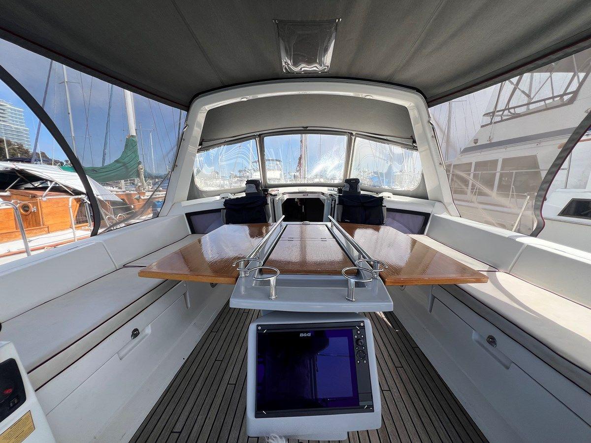 best yacht sales deals Beneteau Oceanis 48