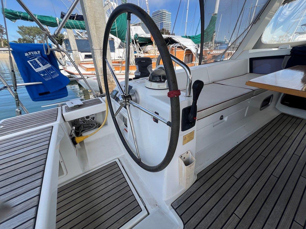 Buy a yacht Beneteau Oceanis 48 OCEANIS 48