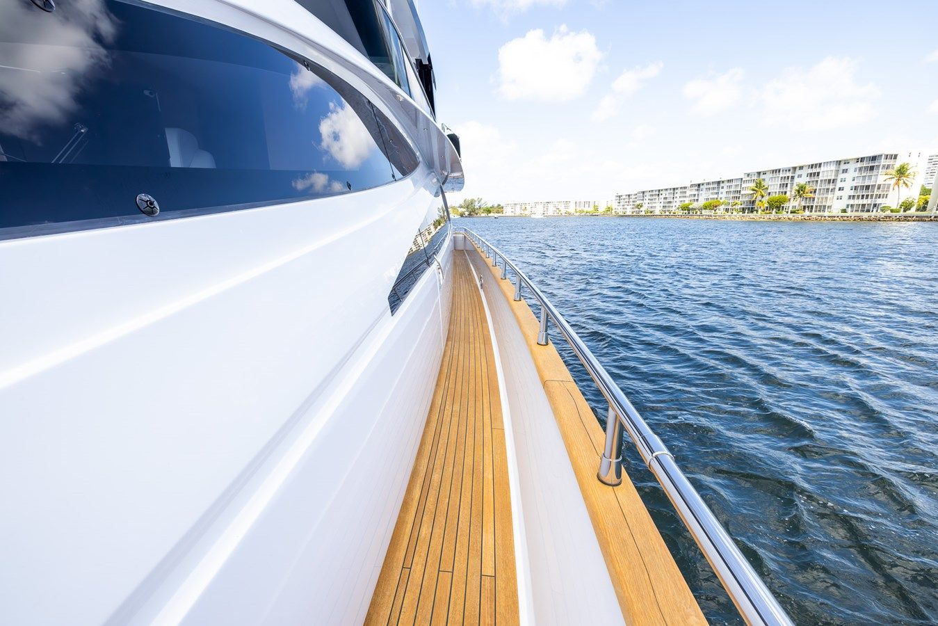 best yacht sales deals Sea Metri V