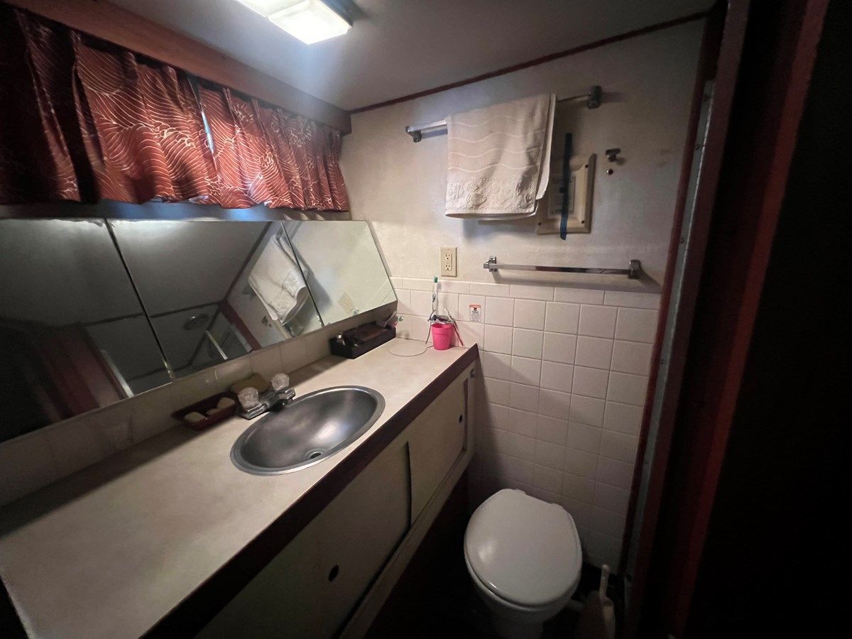 Лучшая цена на 1979 Trojan FBMY - TROJAN