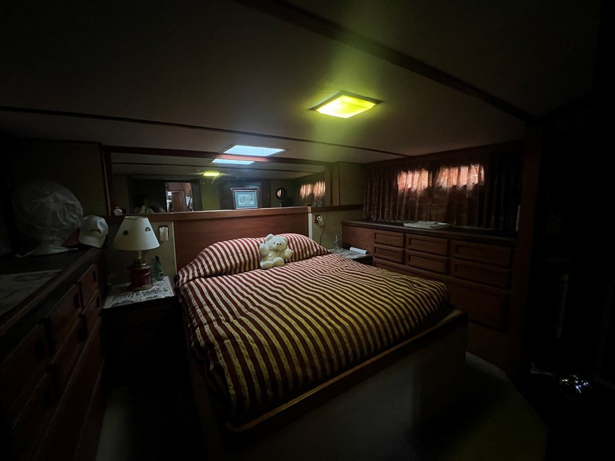 Лучшие предложения покупки яхты 1979 Trojan FBMY - TROJAN