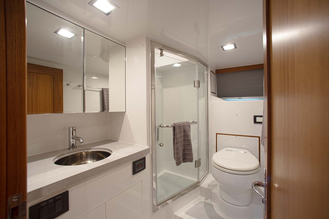 Лучшая цена на INCORRIGIBLE 2023