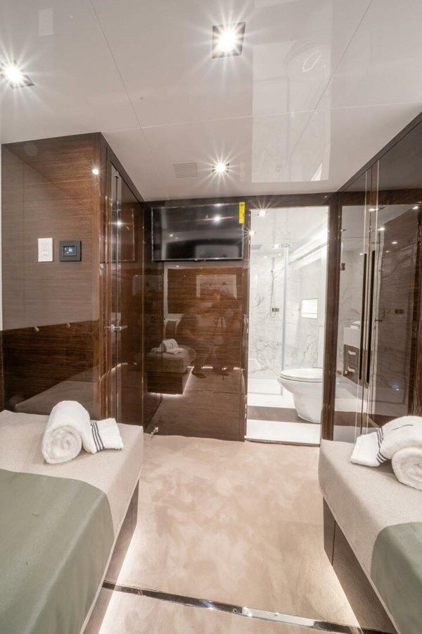 Buy a Pearl 95 2020 at Shestakov Yacht Sales