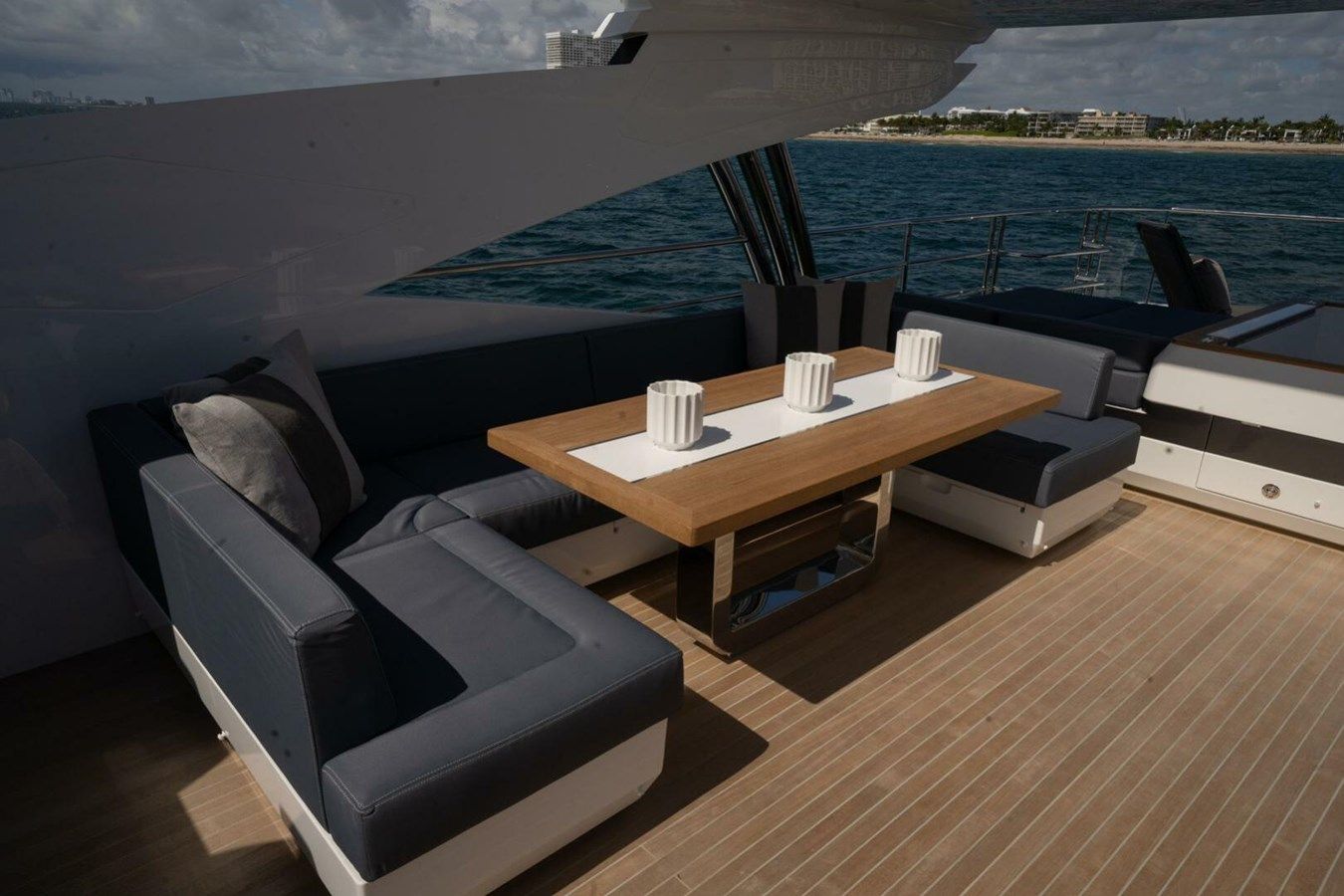 best yacht sales deals Pearl 95 - PEARL YACHTS