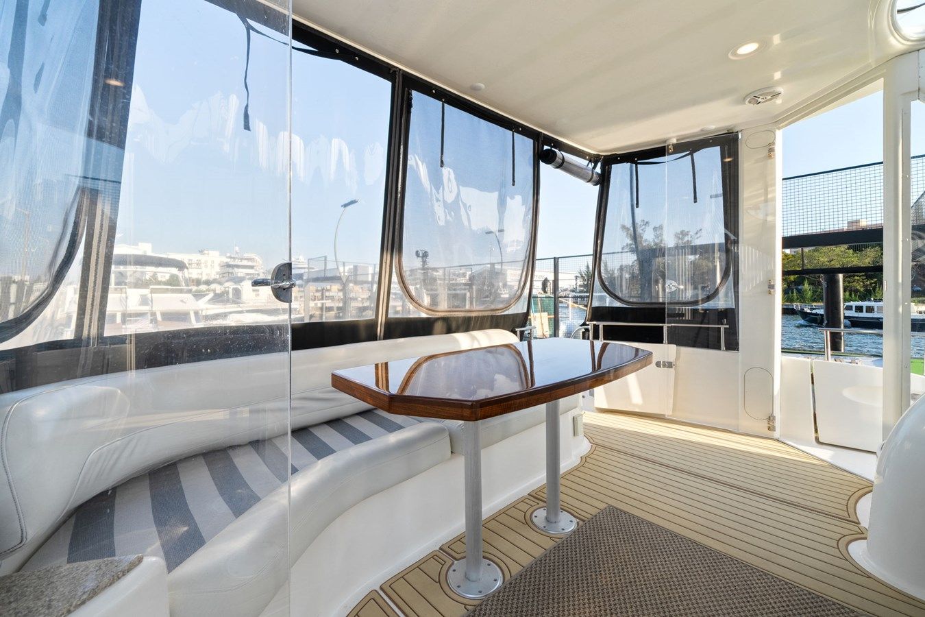 Продажа яхты 2007 Meridian 459 Motoryacht (Copy)