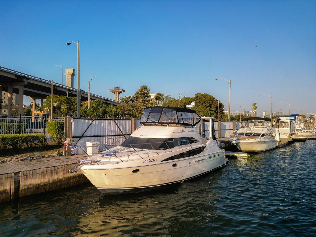 Купить яхту 2007 Meridian 459 Motoryacht (Copy) в Shestakov Yacht Sales