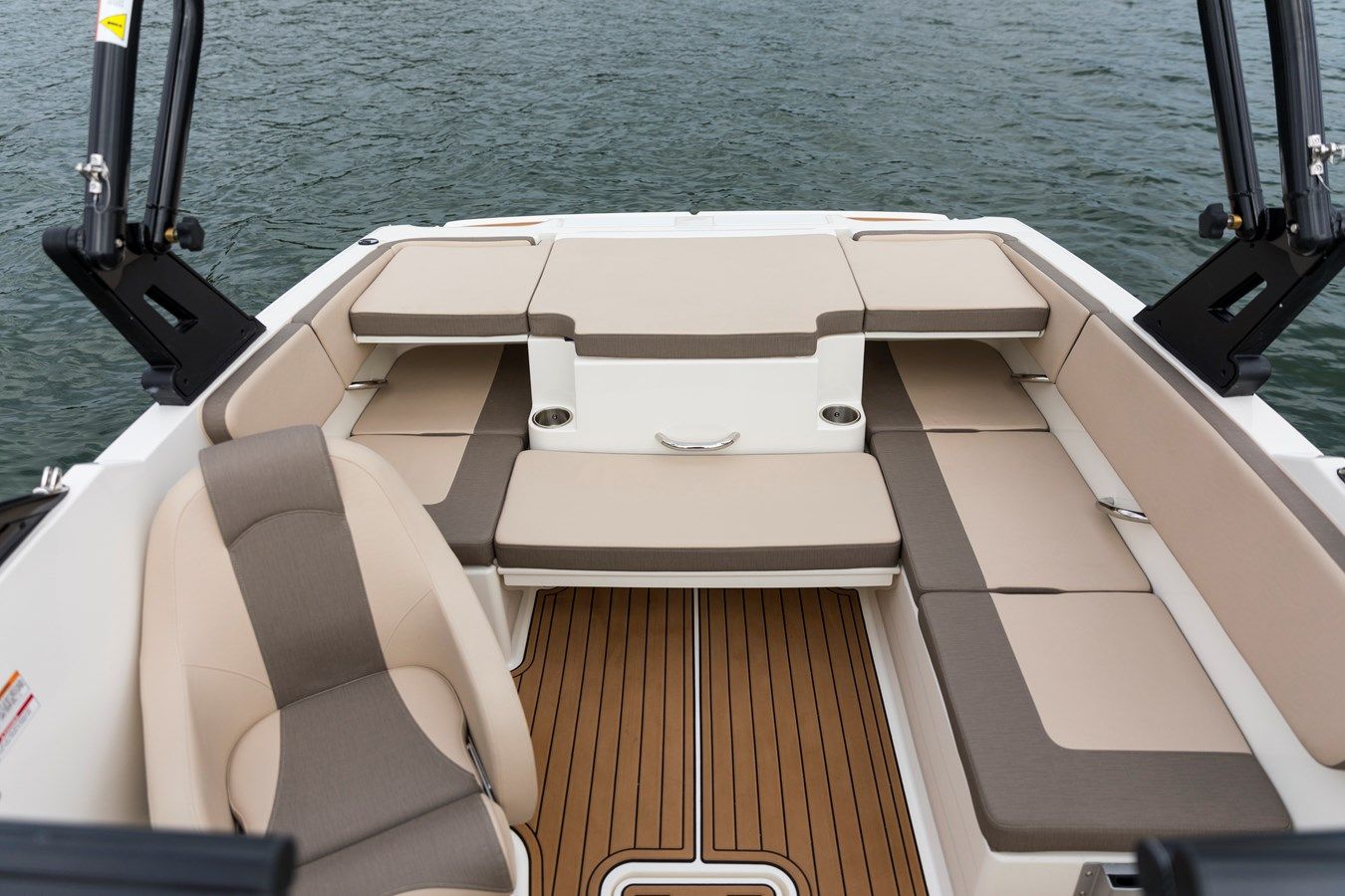 Лучшая цена на Bayliner VR4