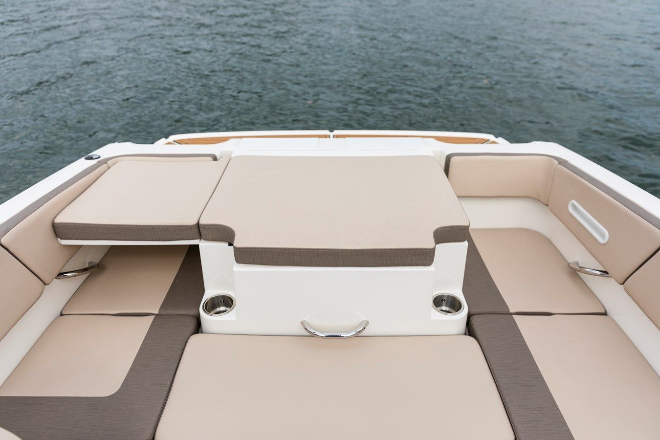 Лучшая цена на Bayliner VR4 VR4