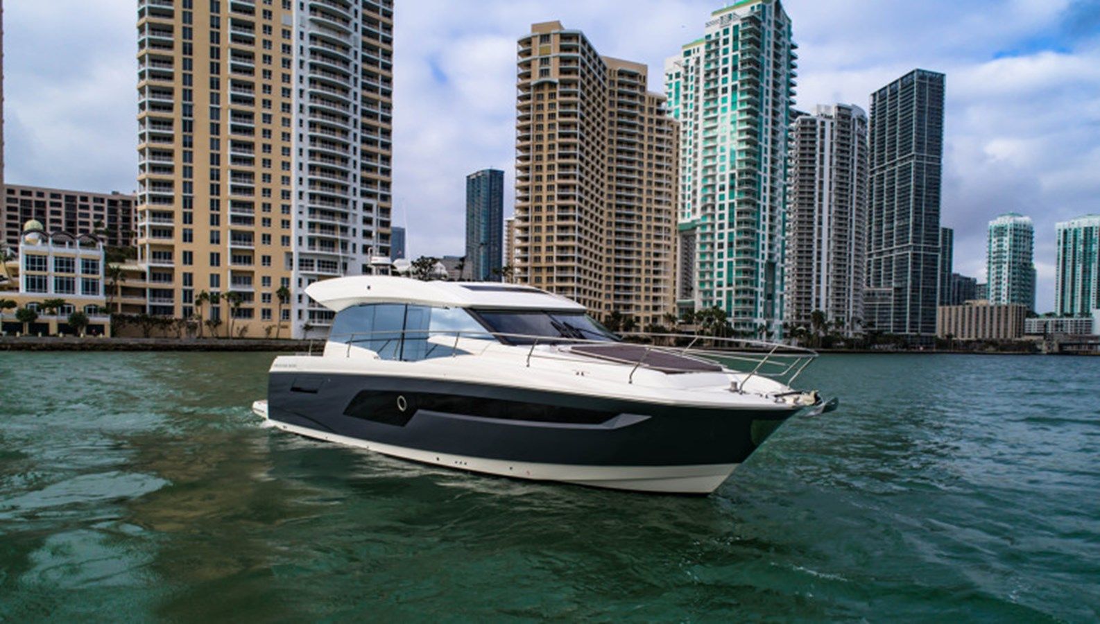 Buy a yacht Prestige 520S - PRESTIGE