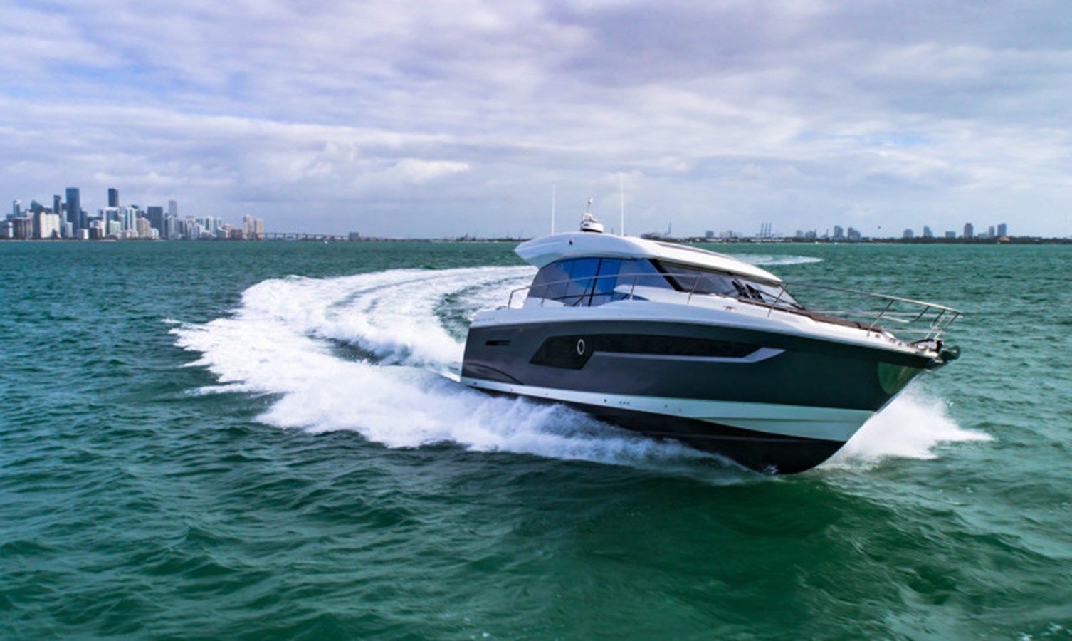 Buy a yacht Prestige 520S 2019
