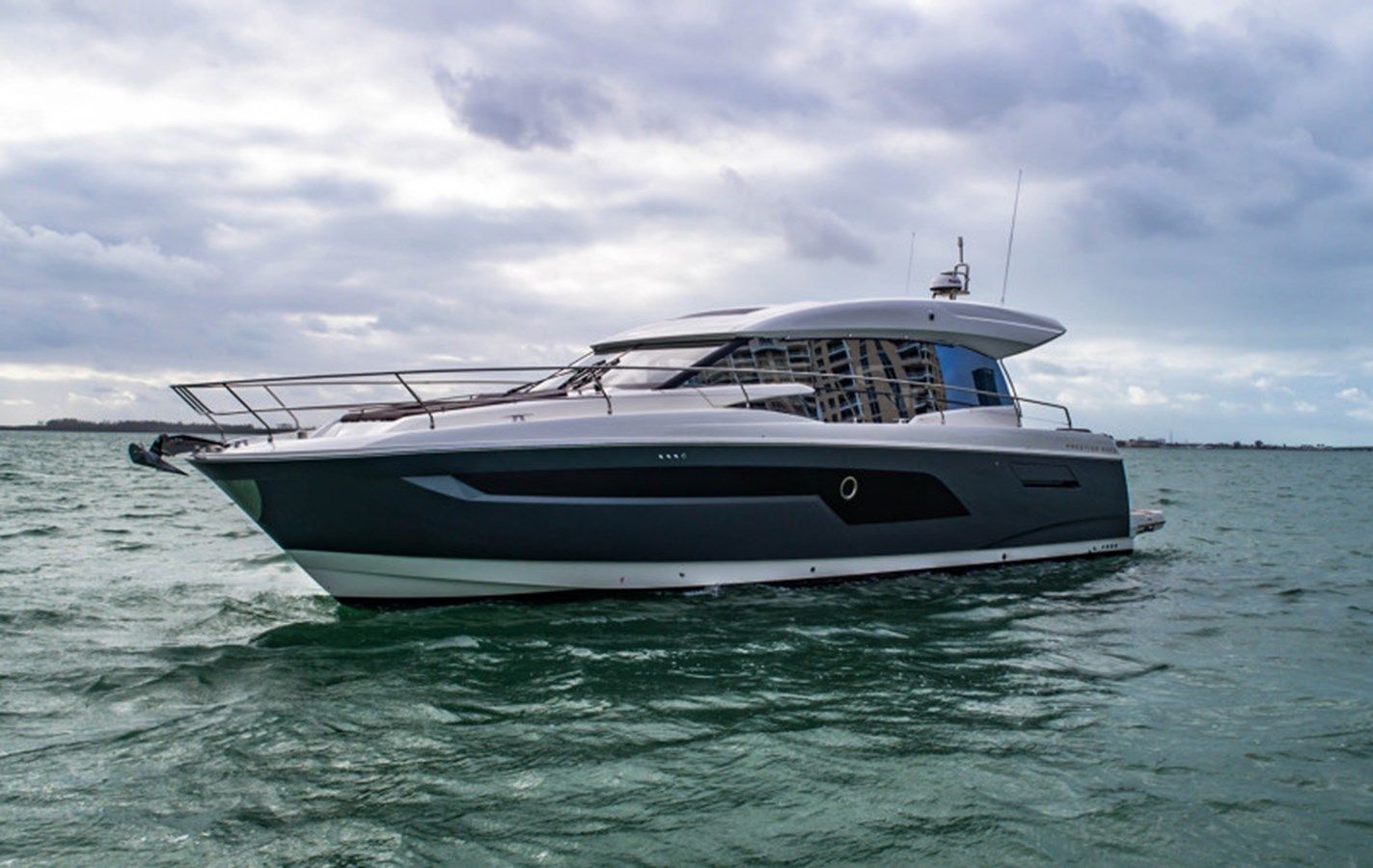best yacht sales deals Prestige 520S