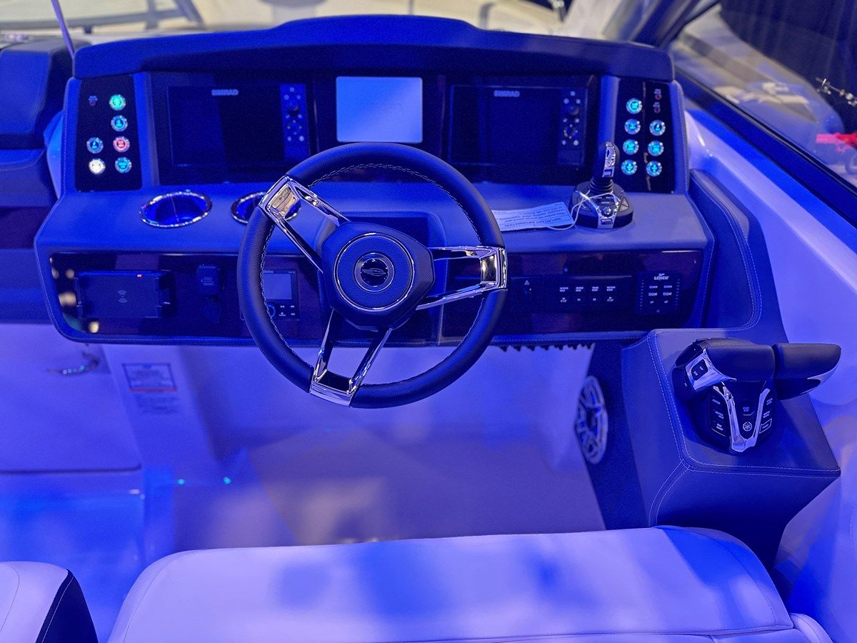 Купить Chaparral 280 OSX 280 OSX