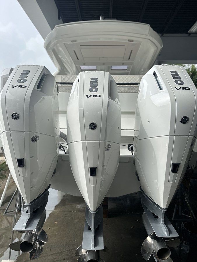 best yacht sales deals DB 43 - Jeanneau