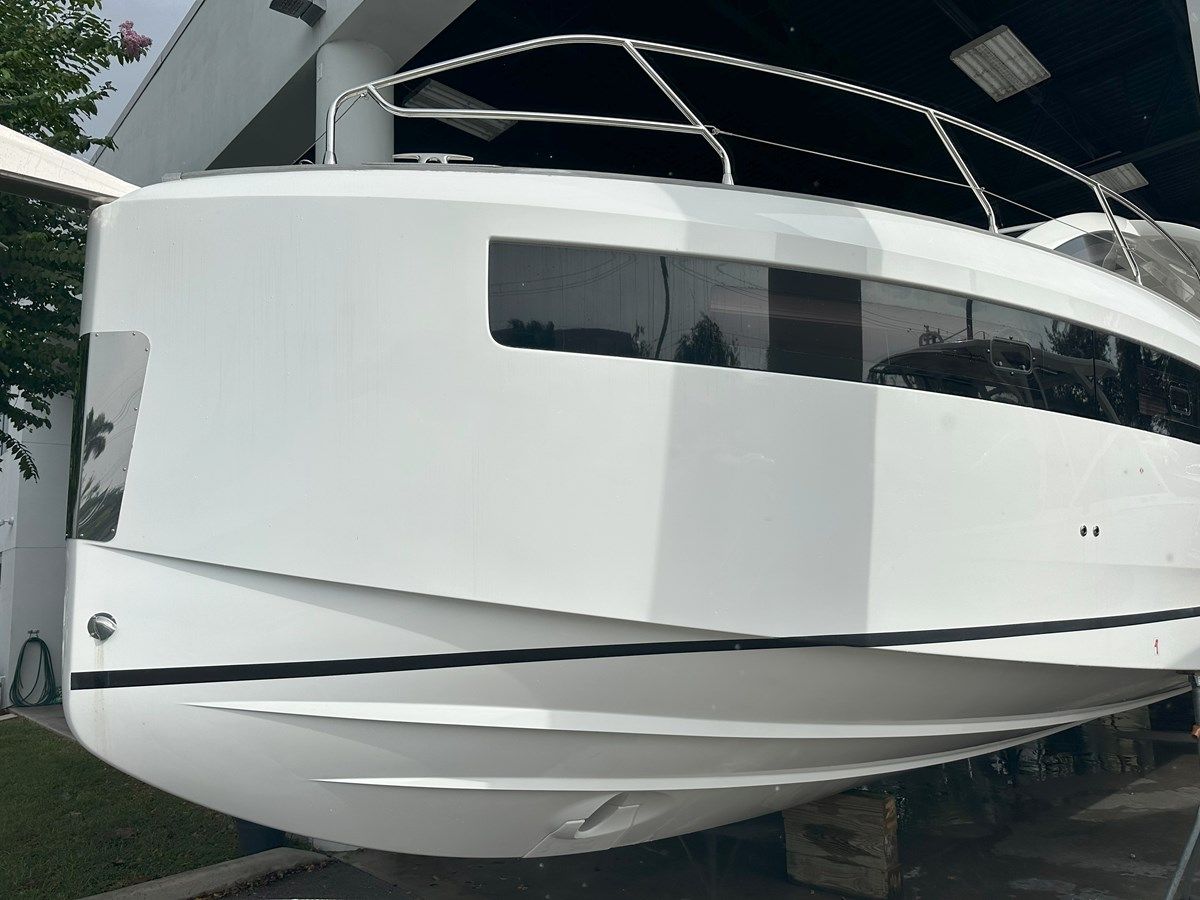 Buy a DB 43 44 at Shestakov Yacht Sales