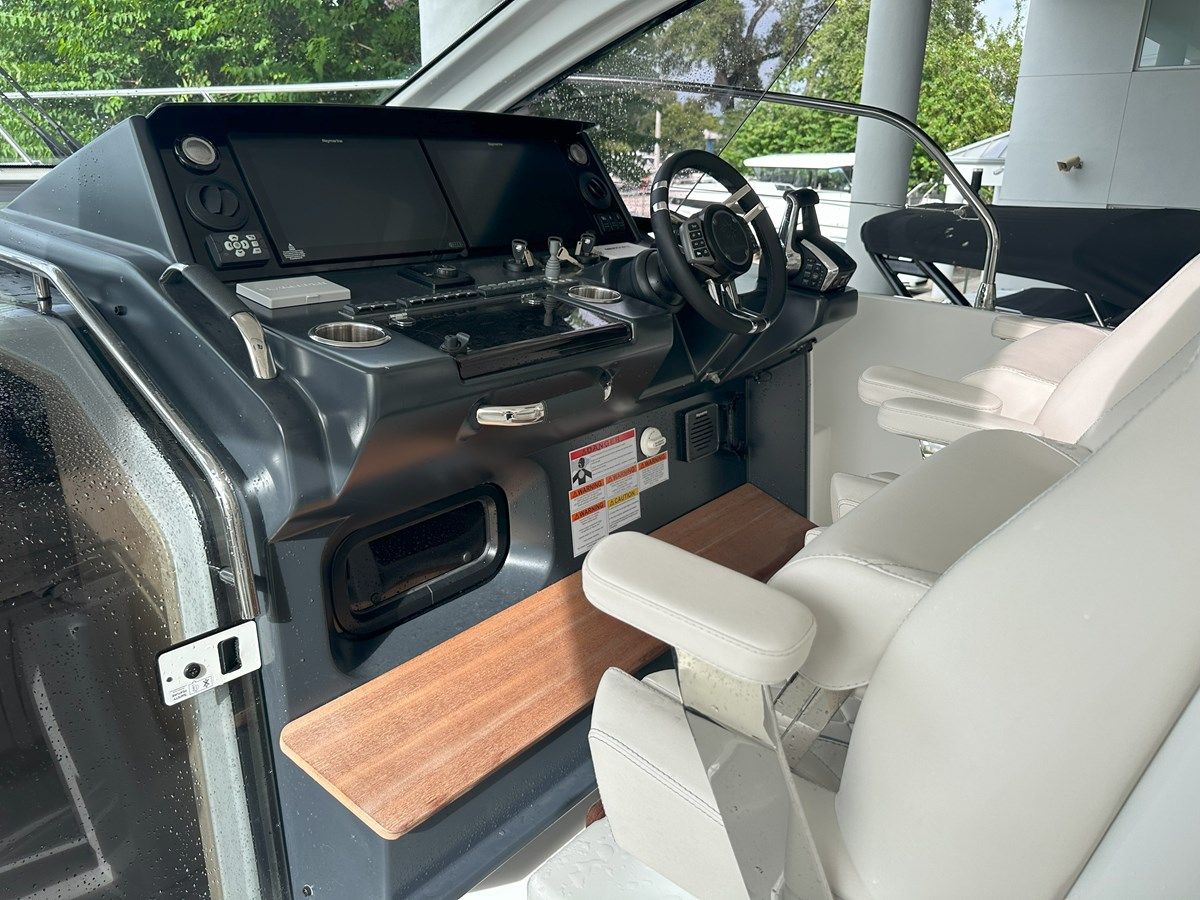 Buy a yacht DB 43 44