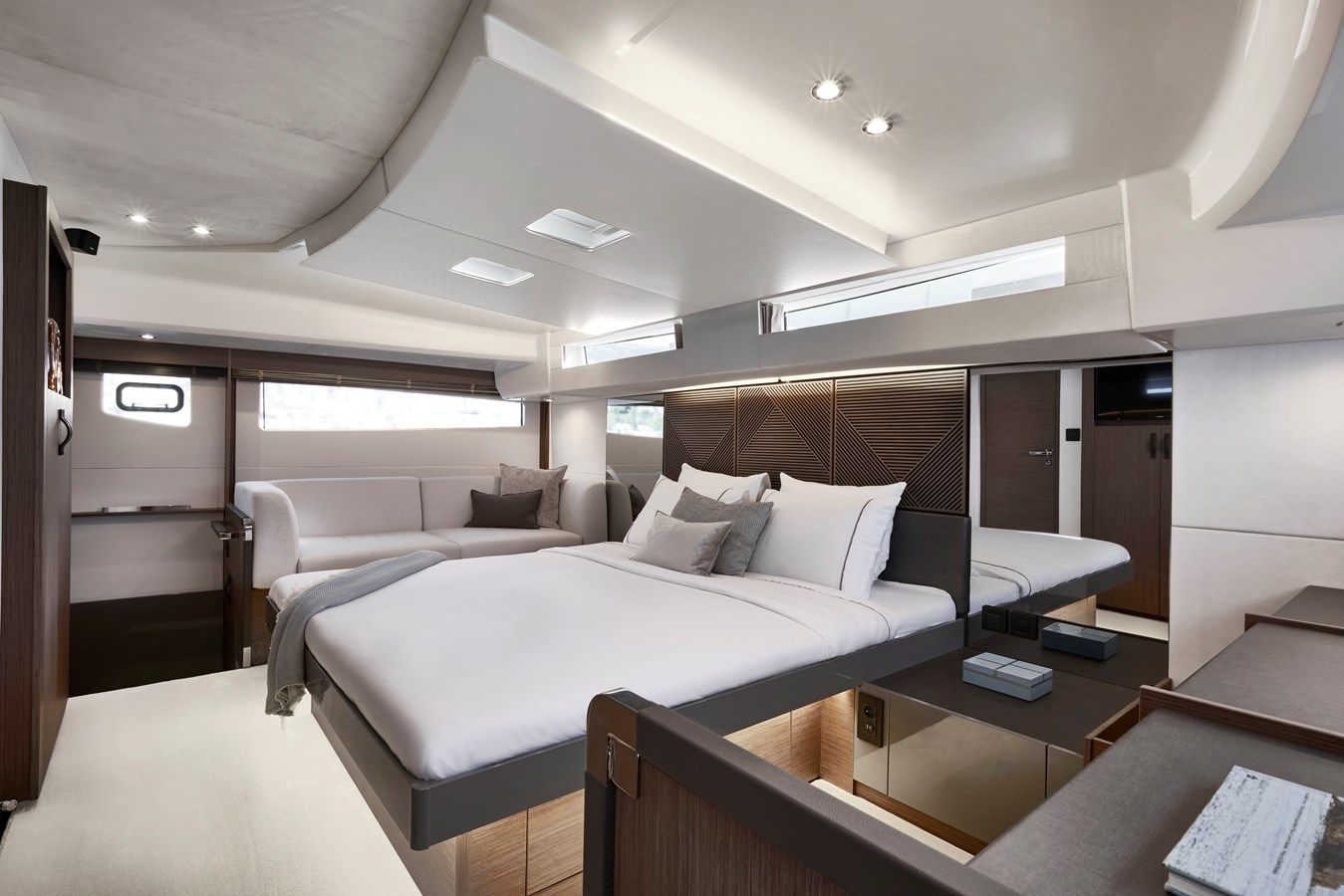 Купить яхту PRESTIGE M48 48 в Shestakov Yacht Sales