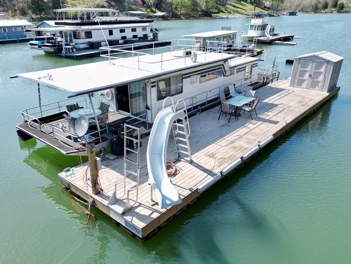 77 Sumerset 14 x 58 Aluminum Hull with Catwalks 58 yacht sale