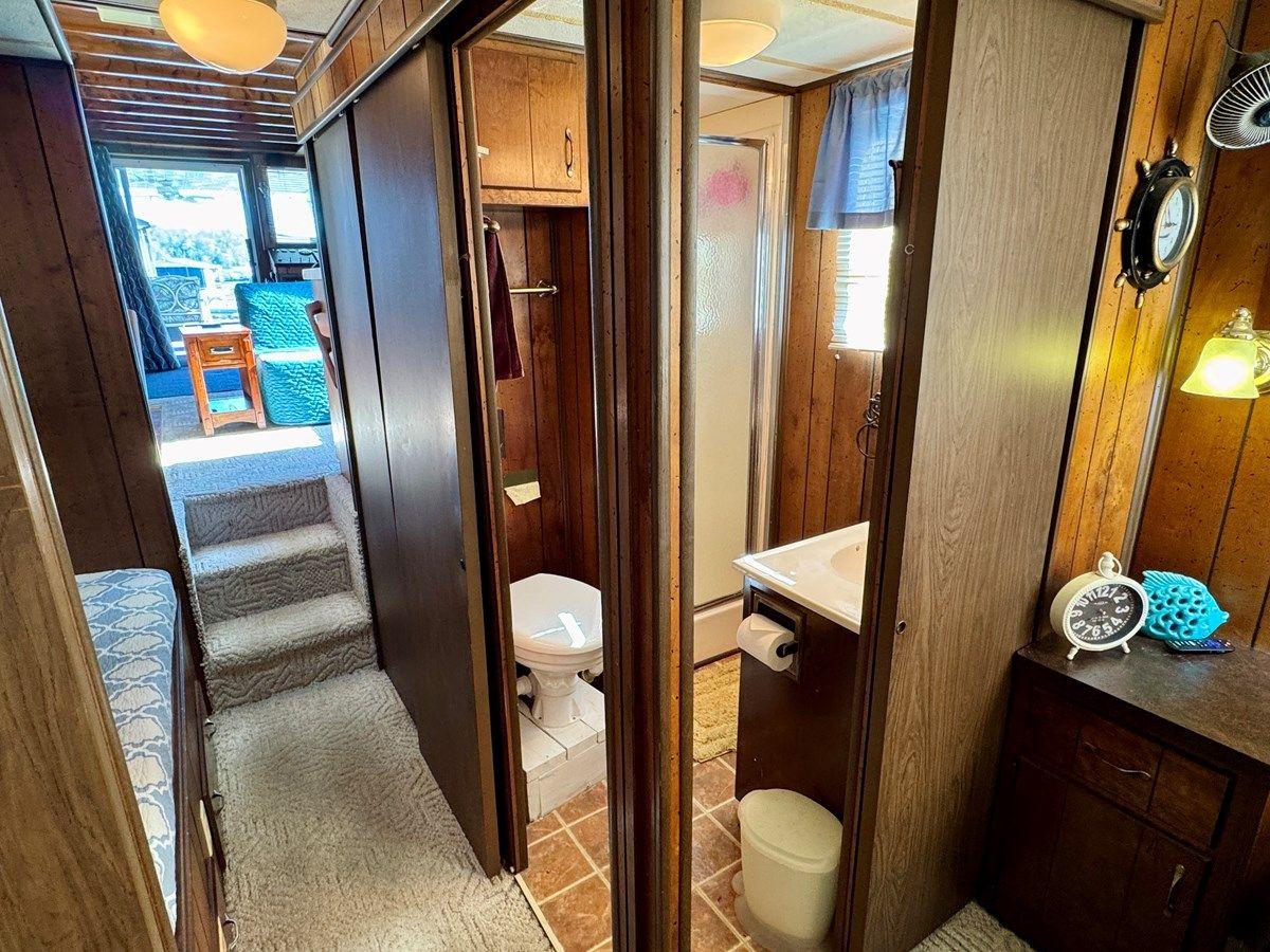 77 Sumerset 14 x 58 Aluminum Hull with Catwalks 14 x 58 Aluminum Hull with Catwalks