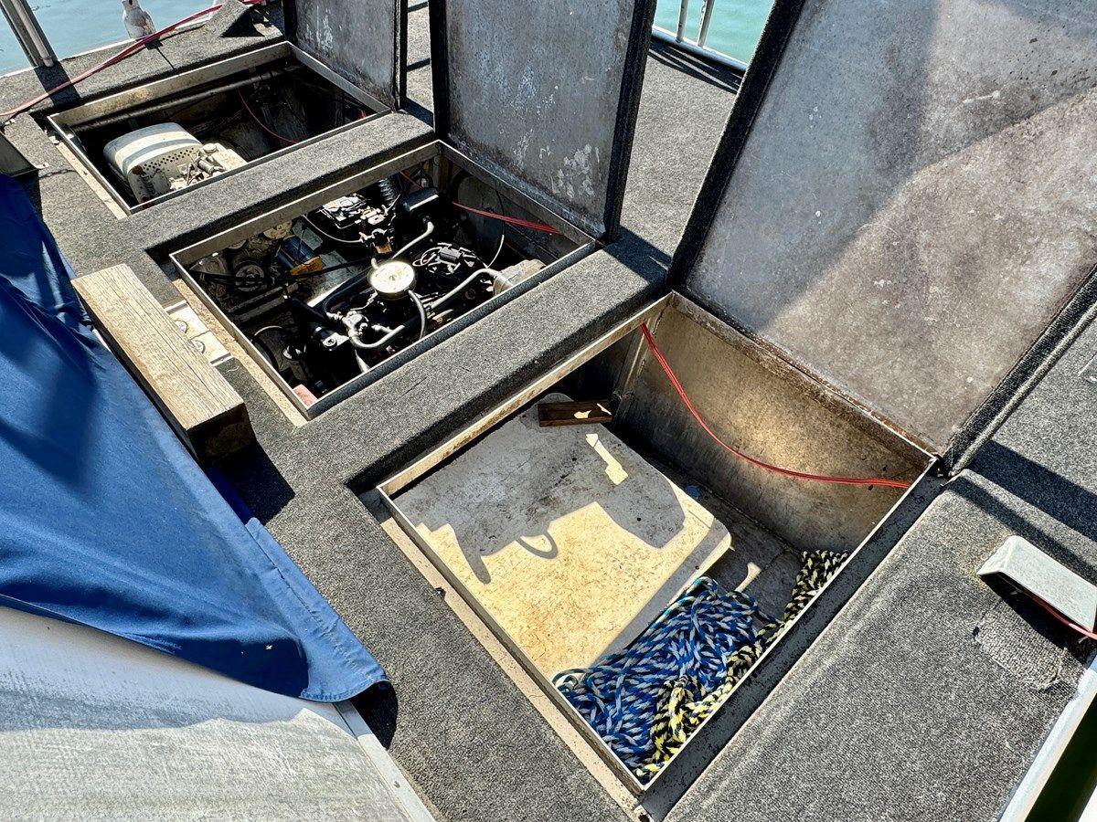 best yacht sales deals 77 Sumerset 14 x 58 Aluminum Hull with Catwalks