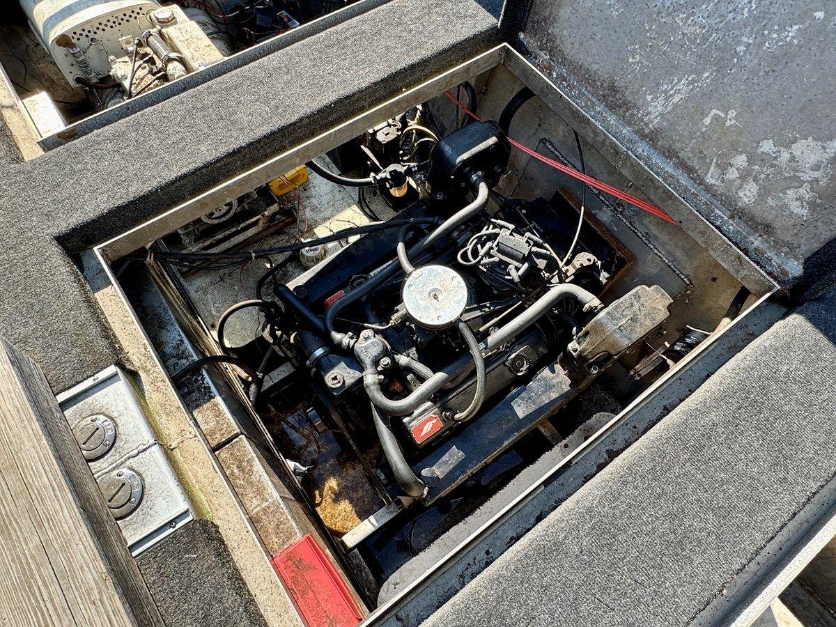 best yacht sales deals 77 Sumerset 14 x 58 Aluminum Hull with Catwalks 58