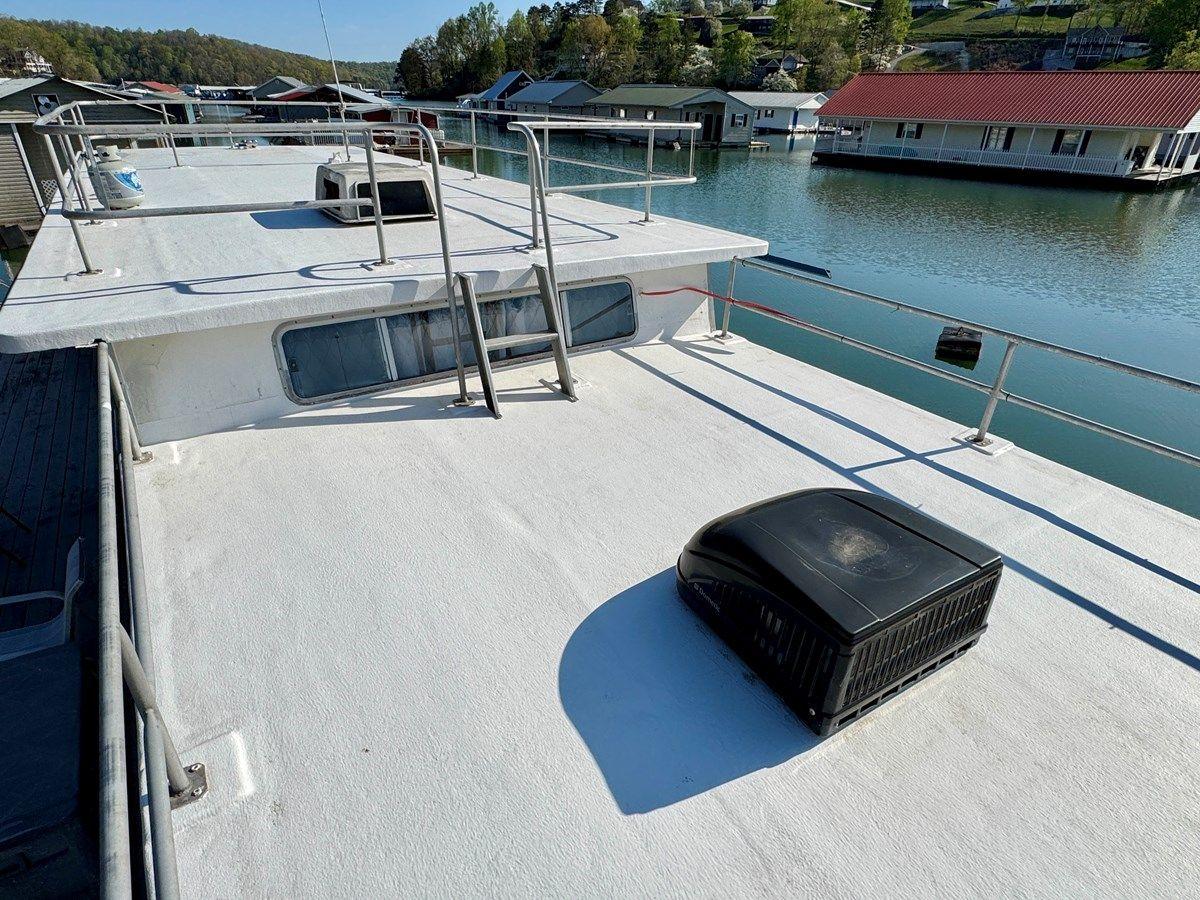 Buy a 77 Sumerset 14 x 58 Aluminum Hull with Catwalks 58 at Shestakov Yacht Sales