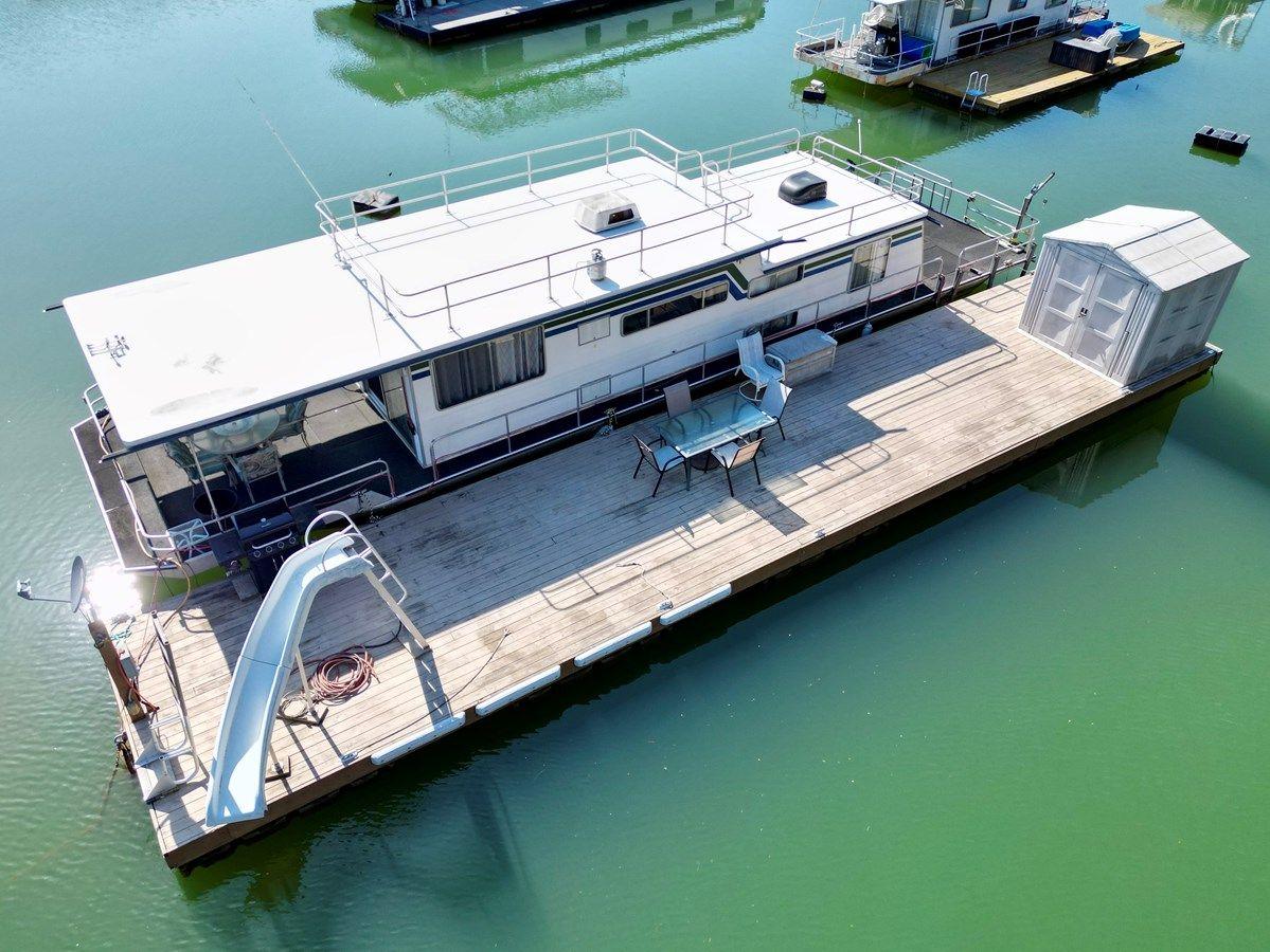 best yacht sales deals 77 Sumerset 14 x 58 Aluminum Hull with Catwalks 58
