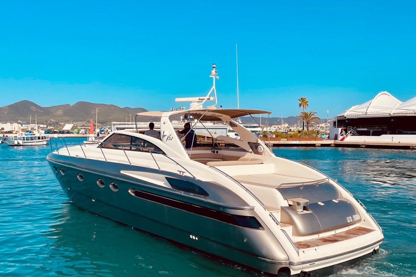 Купить яхту PRINCESS V52 - PRINCESS в Shestakov Yacht Sales