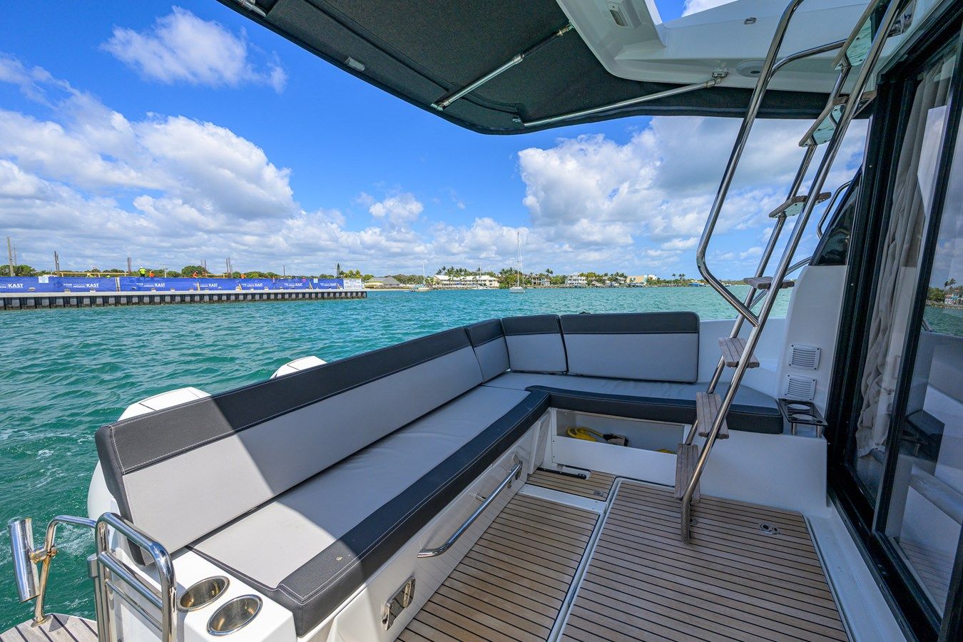 the best price on DON'T WAKE ME - Jeanneau