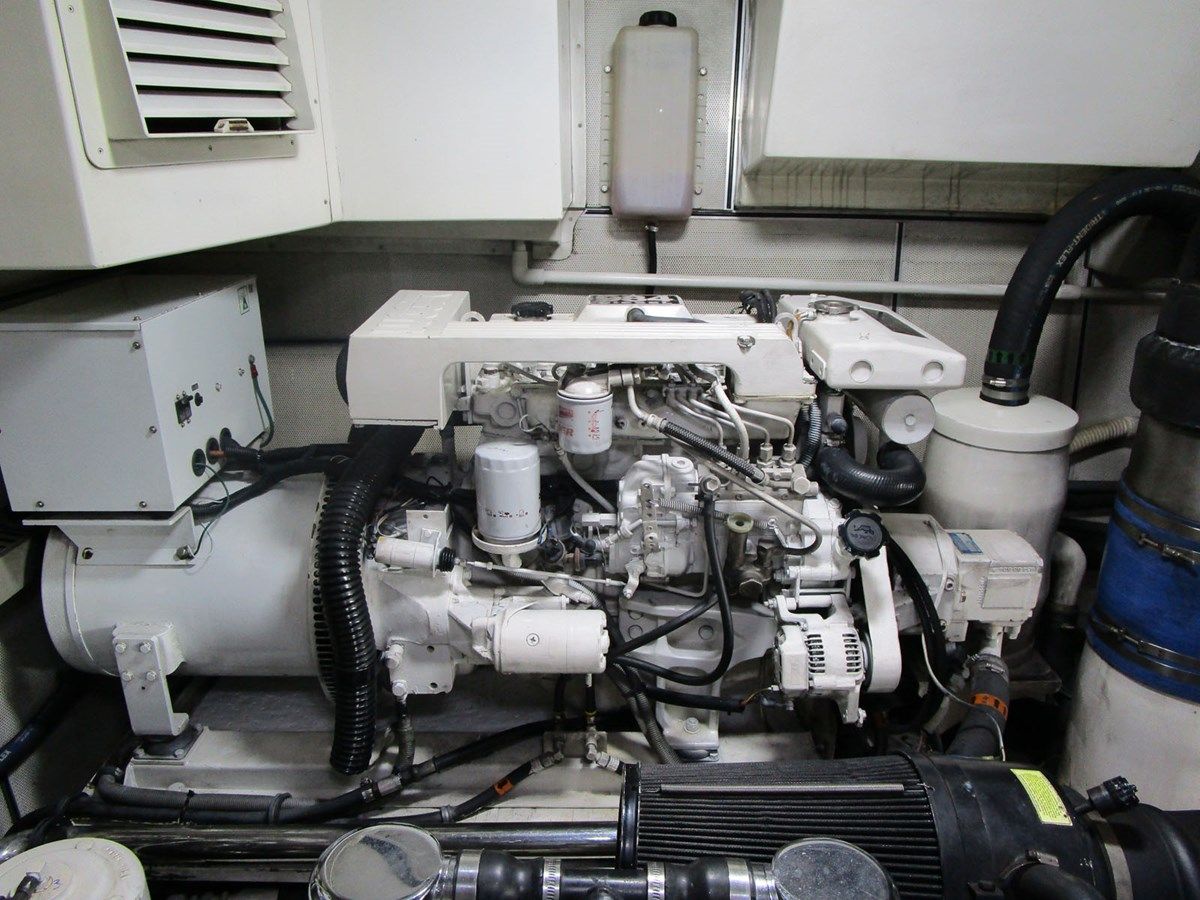 Купить FANCIER NANCI - Cheoy Lee