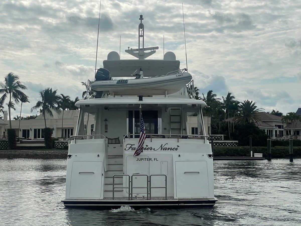 Лучшая цена на FANCIER NANCI Sport Motor Yacht